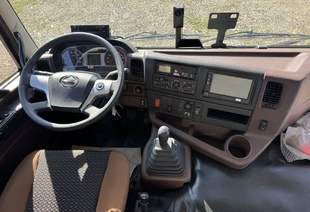 HINO 700 (18т) 4×2 РЕФРИЖЕРАТОР ХОУ THERMO KING T-1080